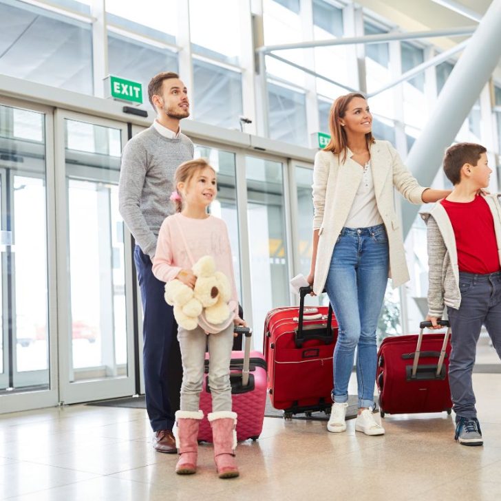 10 Tips for an Easy Airport Experience with Kids