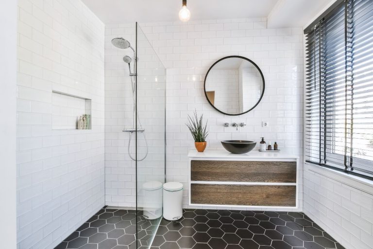 10 Ways to Make a Small Bathroom Look Bigger with Tiles