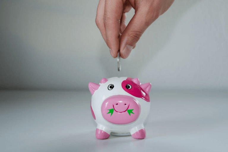 Tips to Save Money On Monthly Expenses