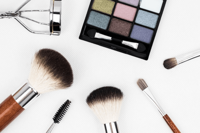 Make up pallet