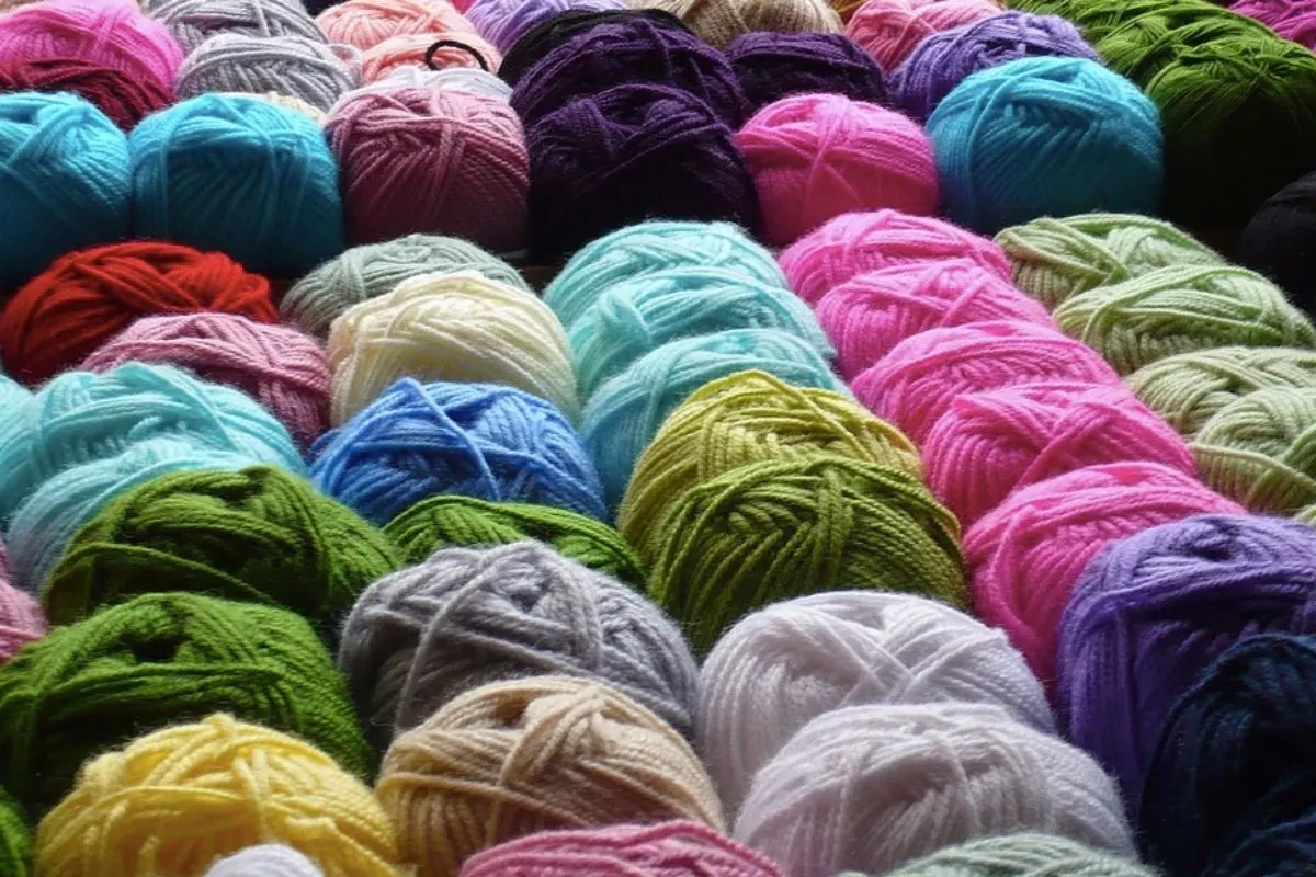 different coloured wool