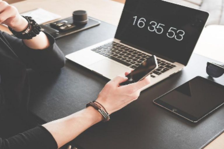 5 Easy Online Jobs that Allow You to Work from Anywhere and Make Solid Income