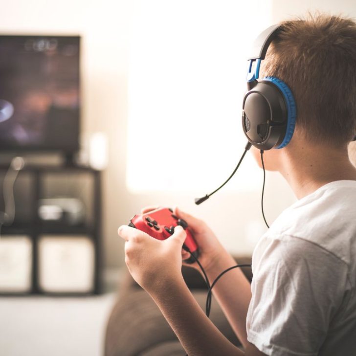 5 Ways to Save Money When Buying Video Games