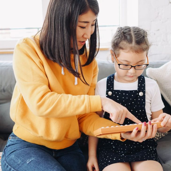 <strong>6 Reasons To Teach Financial Literacy To Your Kids Early</strong>