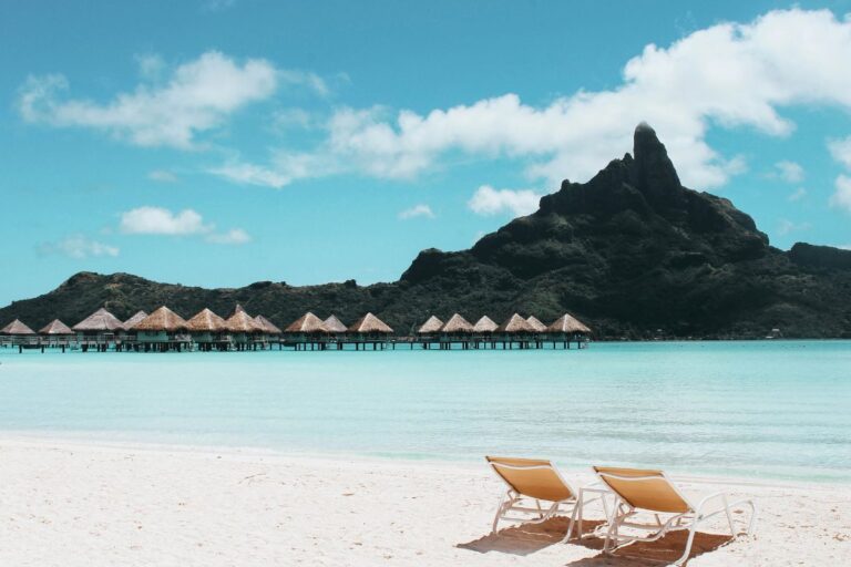  Smart Booking: How to Get the Best Holiday Deals