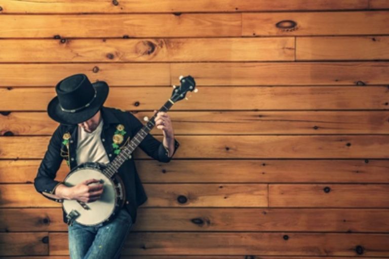 How to Throw a Simple Party for a Cowboy Friend Without Breaking the Bank