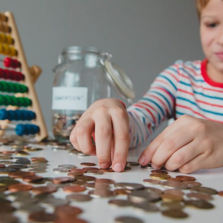 How to teach the kids the importance of money