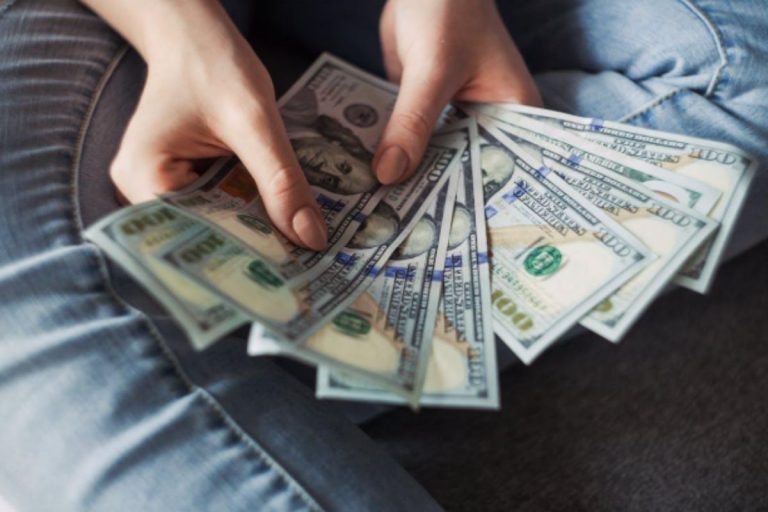 Passive Income: 10 Ways to Start Your Side Hustle and Make Money