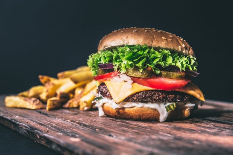 Big burger with chips
