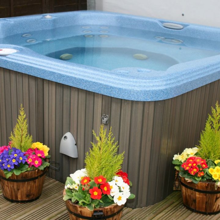 Tips On Saving Money On The Maintenance Of Your Hot Tub