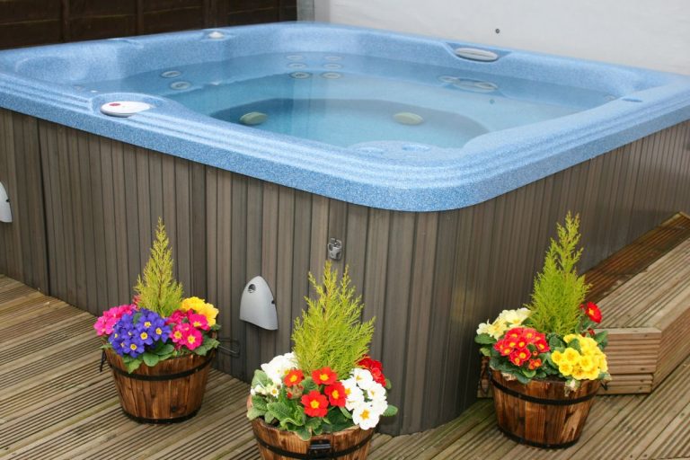 Tips On Saving Money On The Maintenance Of Your Hot Tub