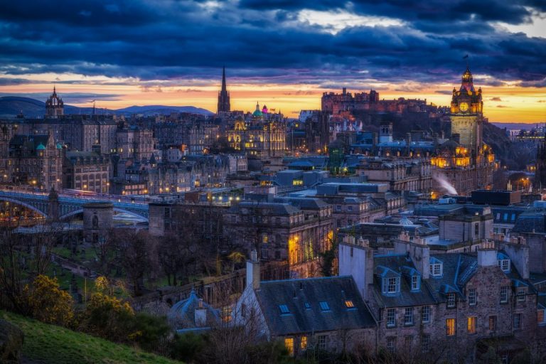 Tips on How to Find a Job in Edinburgh
